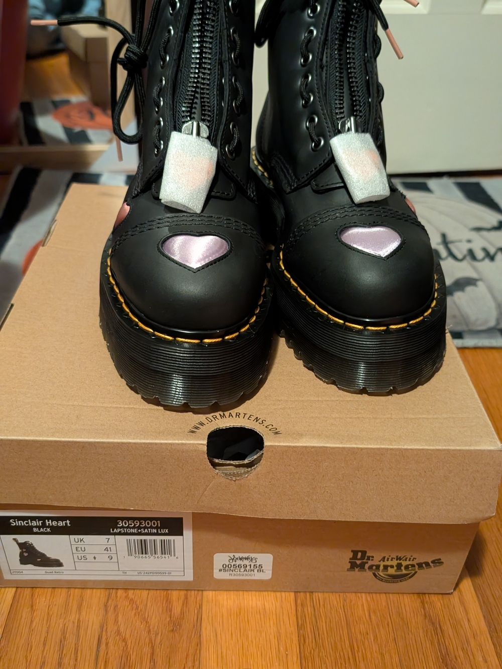 Dr. Martens Sinclair Heart Boots in Black - Picture 6 of 9